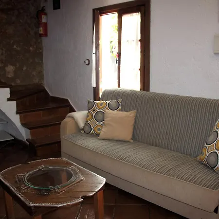 La Carrihuela Country house *